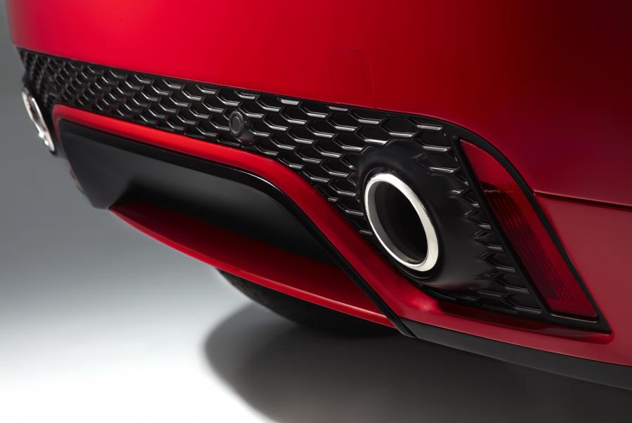 Детали экстерьера Jaguar E-Pace R-Dynamic First Edition 2017 года  (WW) (фото 6 из 49)